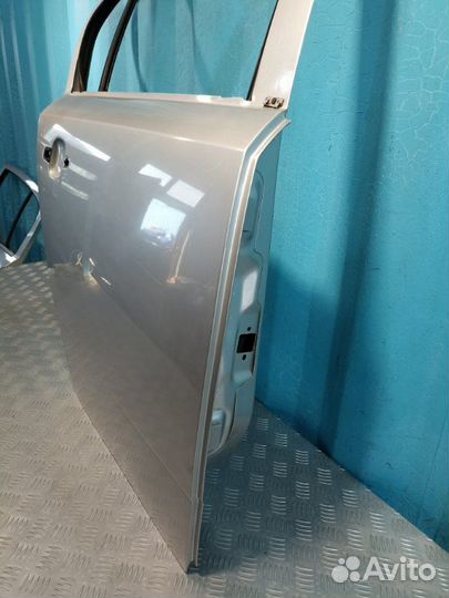 Дверь задняя правая Opel Astra H 1.4 Z14XEP