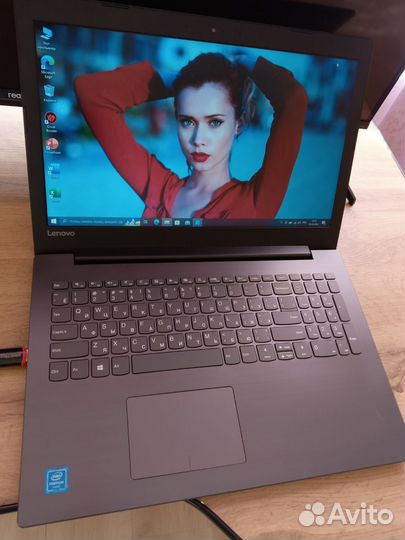 Lenovo 4ядра/8гб/2 видеокарты/батарея держит заряд