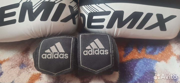 Боксерские перчатки 10 oz