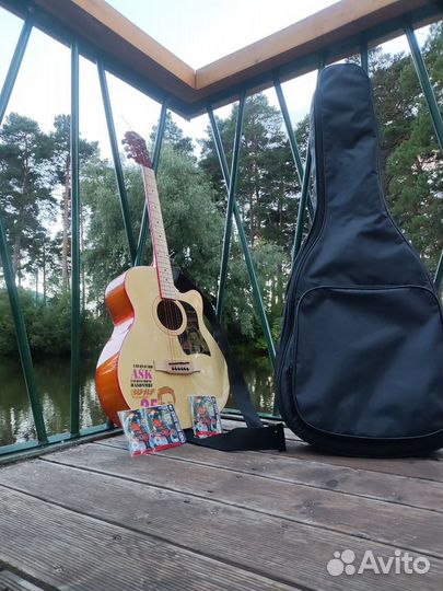 Продам гитару