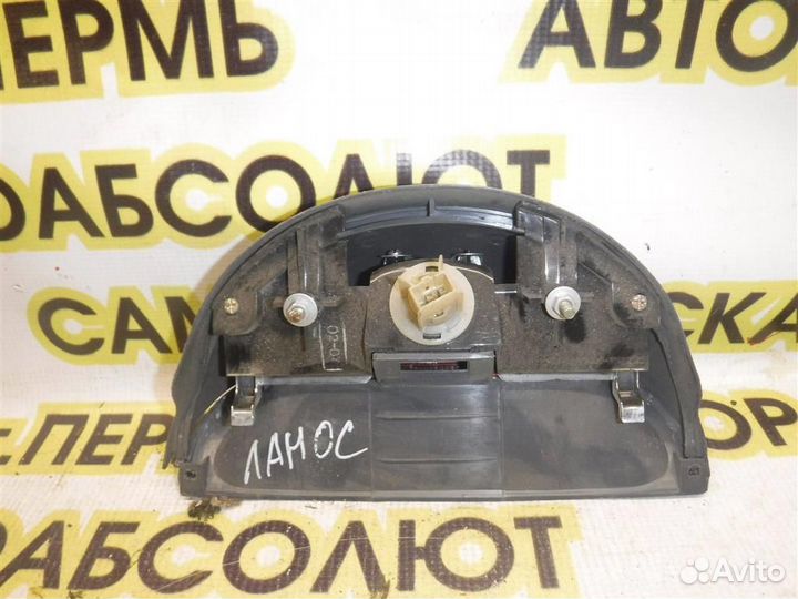 Фонарь задний (стоп сигнал) Chevrolet Lanos 2005