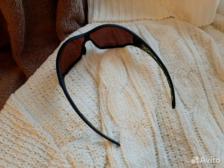 Солнцезащитные очки Adidas