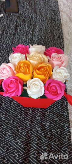Красивый букет из мыльных роз