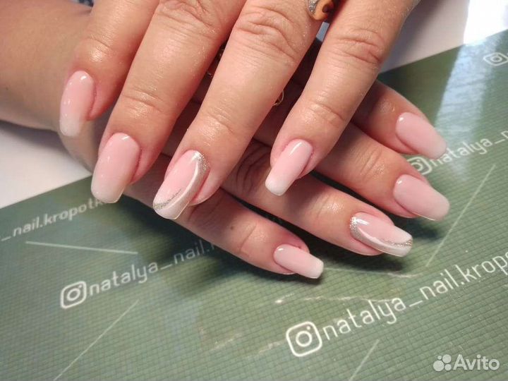 Педикюр с покрытием лаком