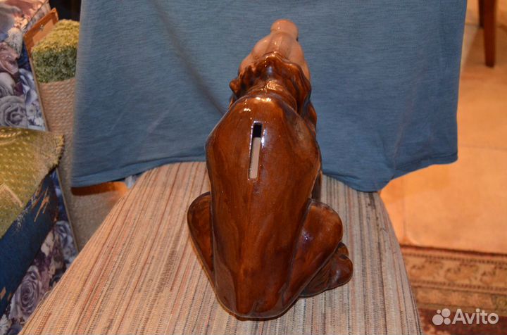 Большая керамическая собака-копилка