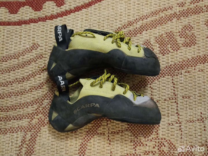 Скальники scarpa mago 37 размер