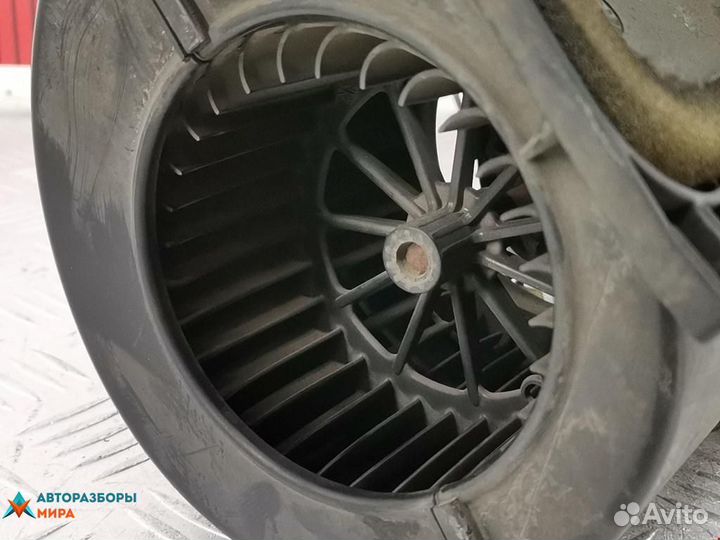 Моторчик печки Skoda Felicia 1996 6U0819021