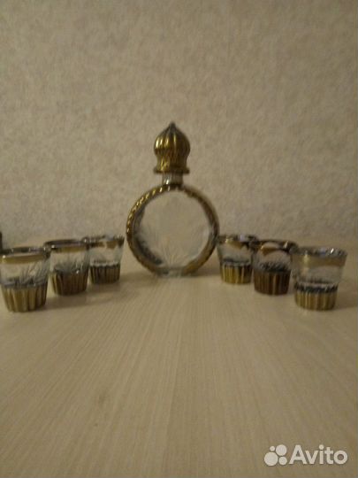 Графин с 6 стопками, рюмками