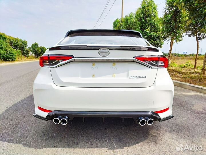 Toyota Corolla Е210 спойлер на заднее стекло