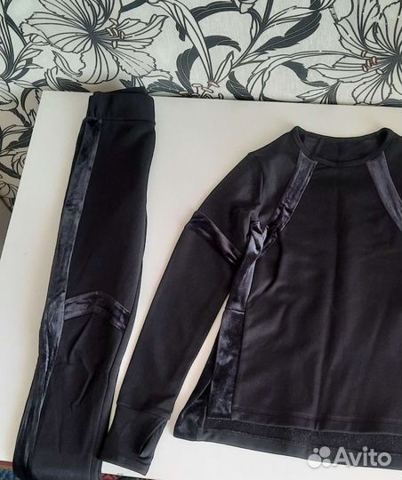 Тренировочный костюм для фигурного катания