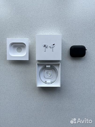 Наушники Apple AirPods Pro (MagSafe) (Ru)