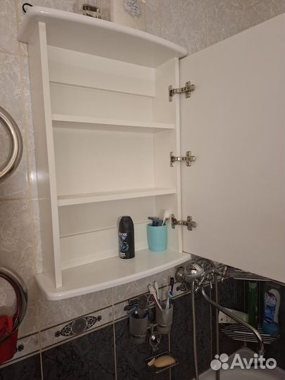 Зеркальный шкаф в ванную