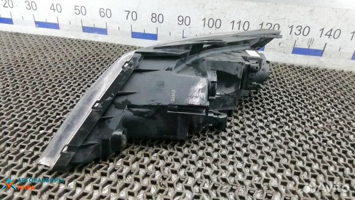 Фара правая Kia Sorento 2 2012