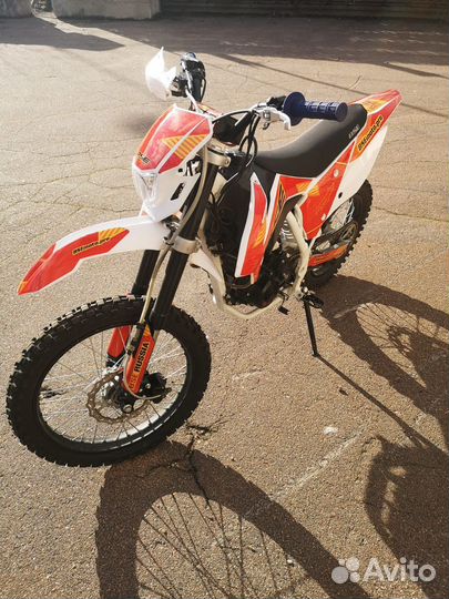 Мотоцикл BSE Z1