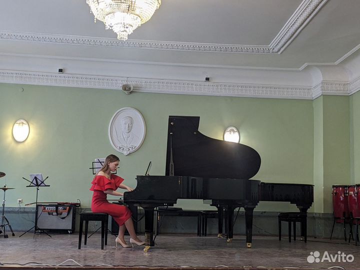 Педагог по фортепиано, музыкальный руководитель