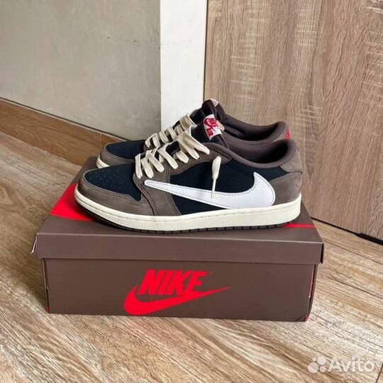 Air Jordan 1 Low 