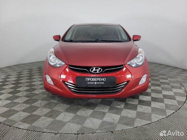 Hyundai Elantra, 2011