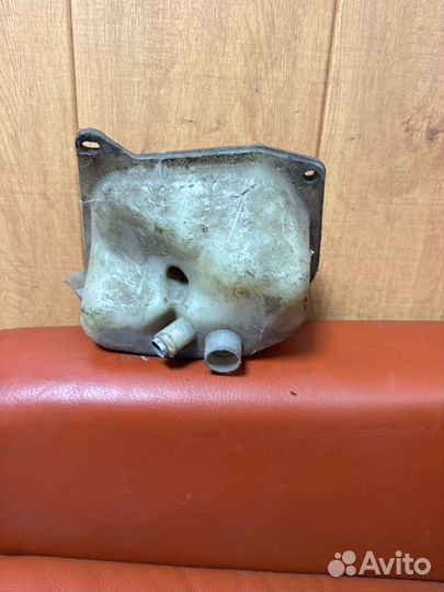 Бачок охлаждающий жидкости audi 80 b3