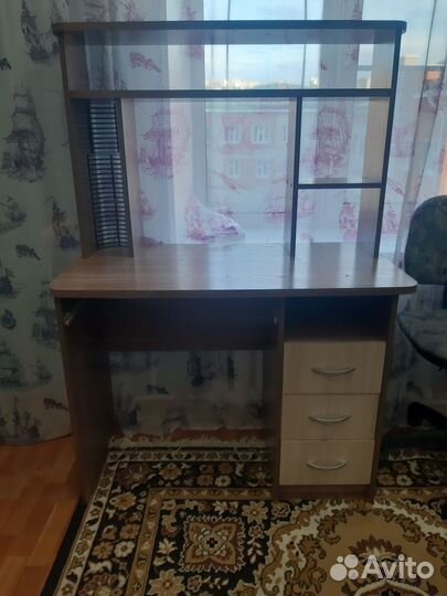 Школьный уголок