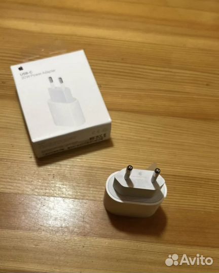 Зарядное устройство на iPhone