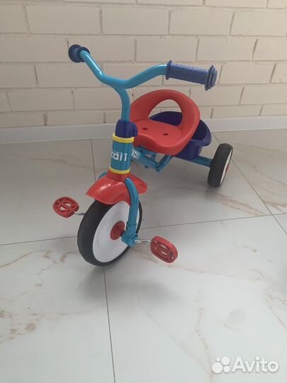 Детский трехколесный велосипед