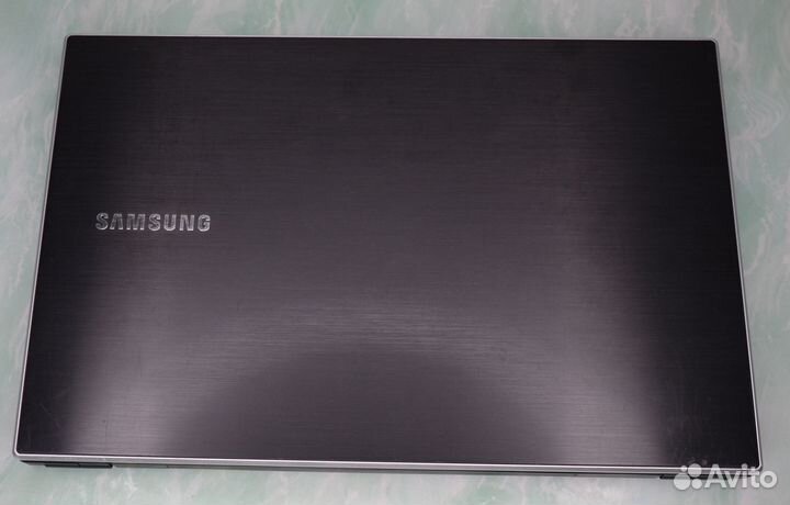 Игровой ноутбук Samsung NP300V5A