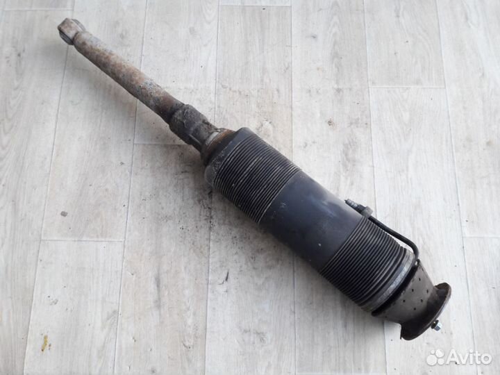 Амортизатор задний правый Mercedes W220