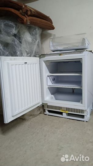 Встраиваемый морозильник Hansa UZ130.3