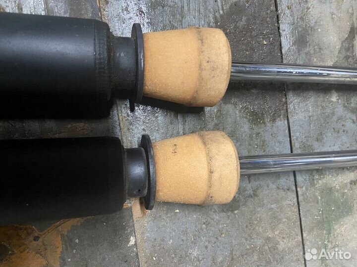 Амиртизаторы задние Ford Explorer