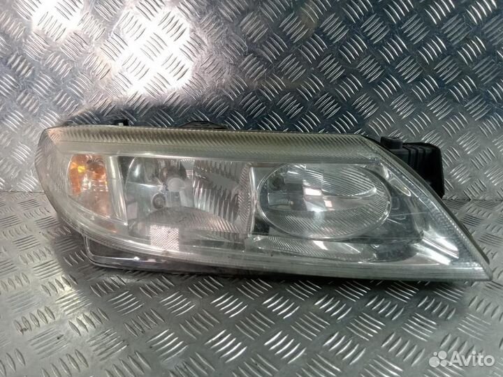 Фара Renault Laguna 2 (2000-2008)