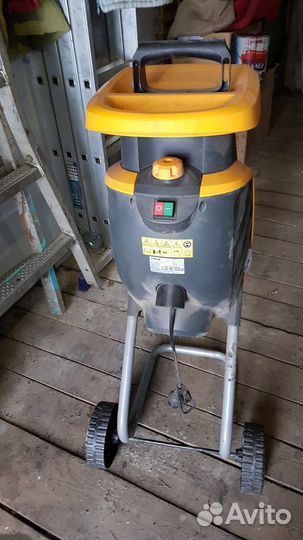 Измельчитель веток бу