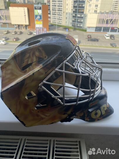 Вратарский шлем reebok