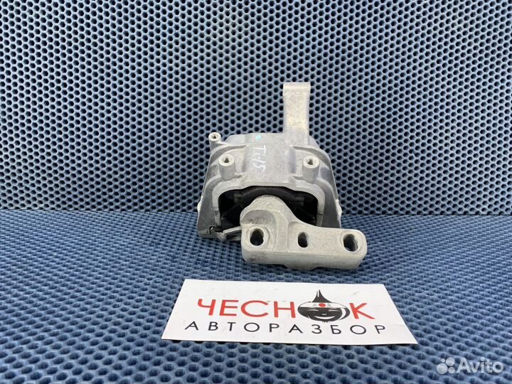 Опора двигателя правая VW Tiguan NF 2006-2017