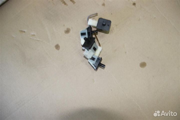 Концевик двери Mercedes Benz W210 E-Klasse 1995-2