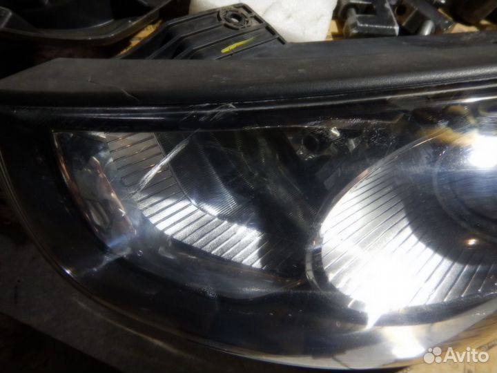 Фара левая Hyundai ix35