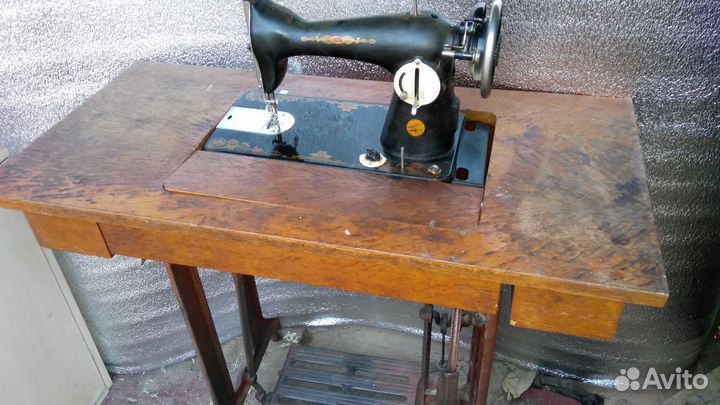 Швейная машинка ножная Подольск
