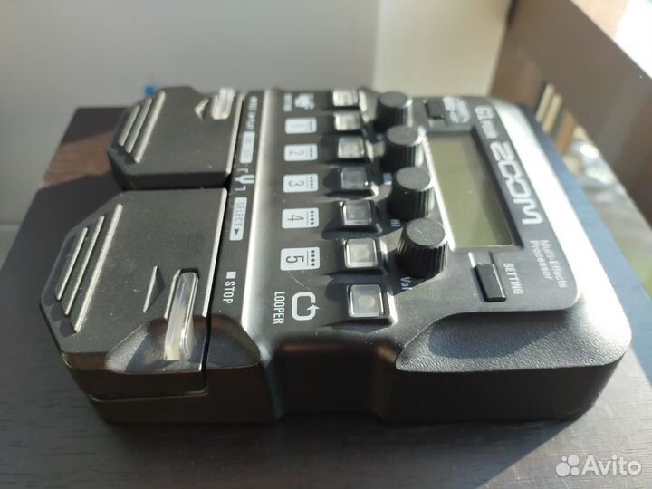 Гитарный процессор Zoom G1 Four