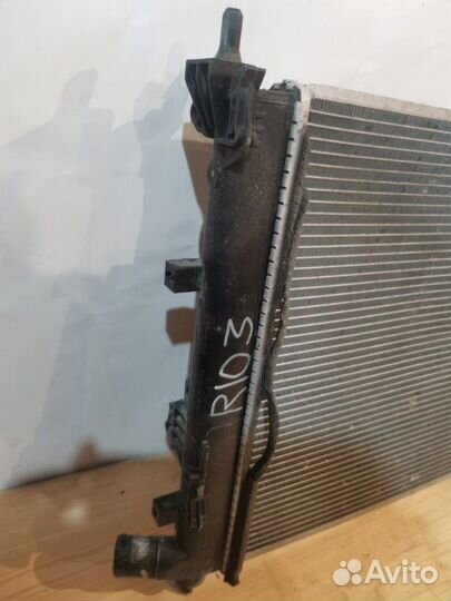 Радиатор охлаждения Kia Rio 3