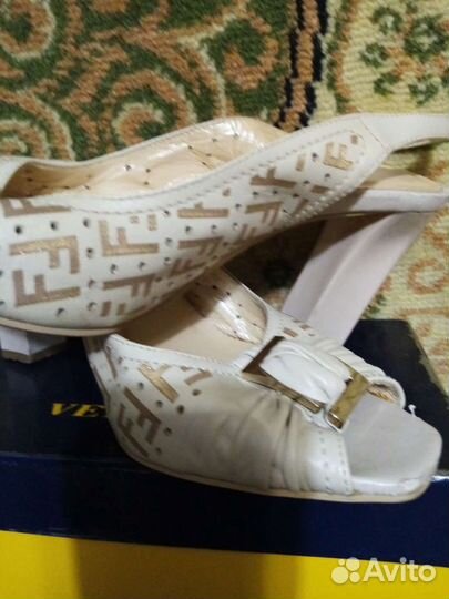 Босоножки женские 38 размер