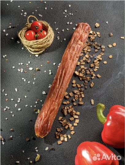 Сыровяленная колбаса с перцем, испанская