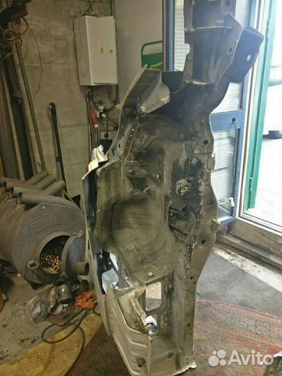 Крыло заднее левое на Pajero 3 W 75