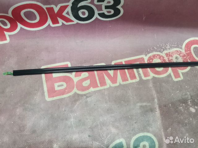 Уплотнитель лобового стекла Nissan Teana