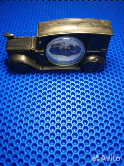Фоторамка-шкатулка в виде ретро машины
