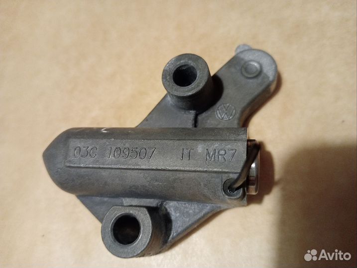 Натяжитель цепи грм Skoda/Volkswagen