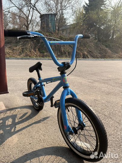 Трюковой велосипед bmx