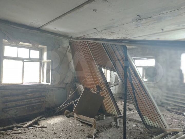 Доля в 3-к. квартире, 90 м², 3/3 эт.