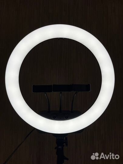 Яркая кольцевая лампа 45 см со штативом