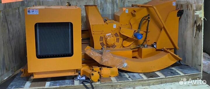 Измельчитель веток и древесины 100 л.с. на оси