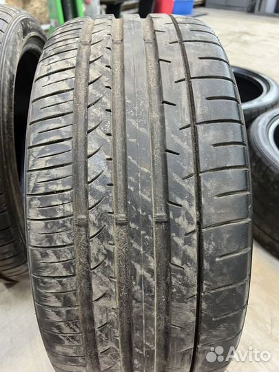 Dunlop SP Sport Maxx 050+ 245/40 R19 и 275/35 R19 98Y