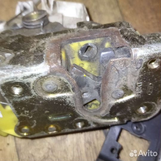 Замок двери задней правой Ford Focus 1
